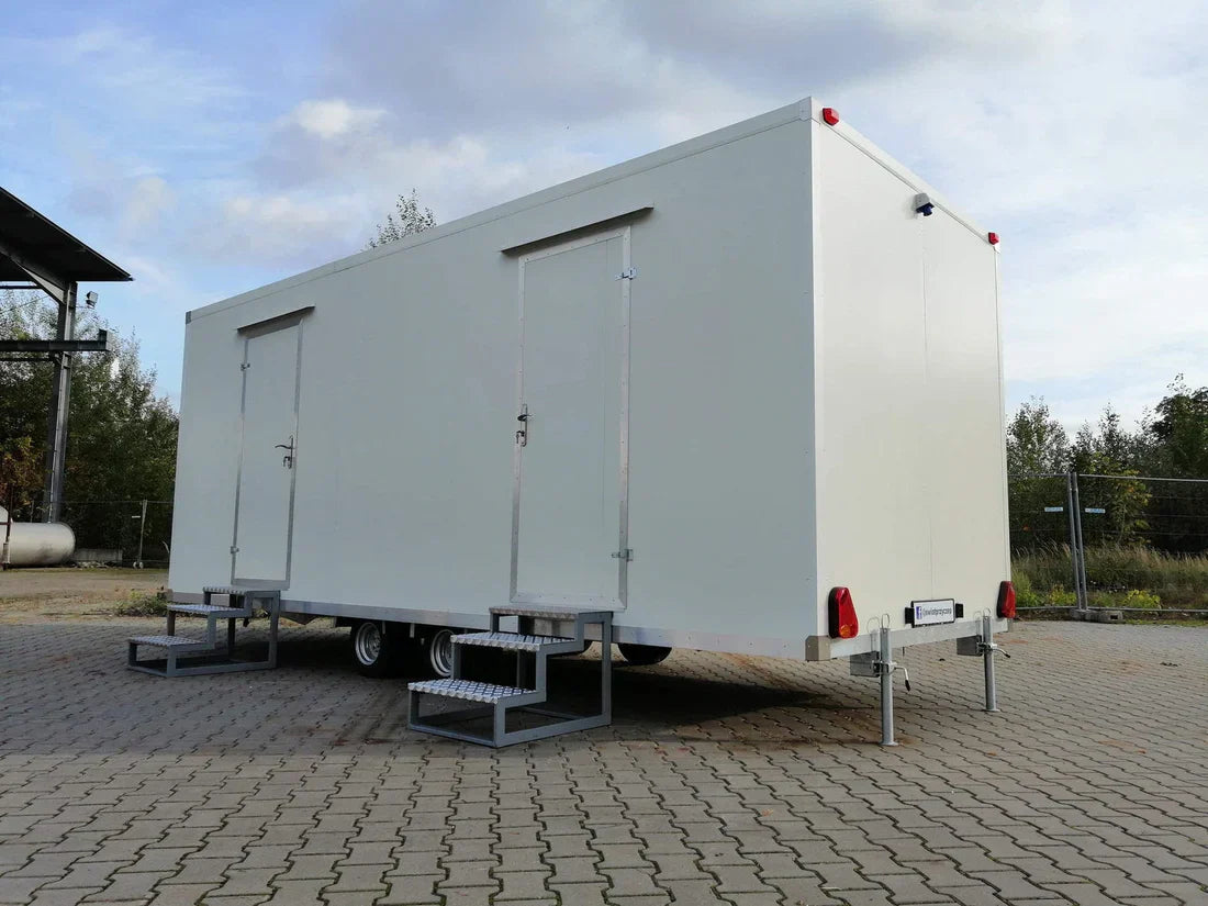 Remorque WC avec WC double 6x2,40 mètres.