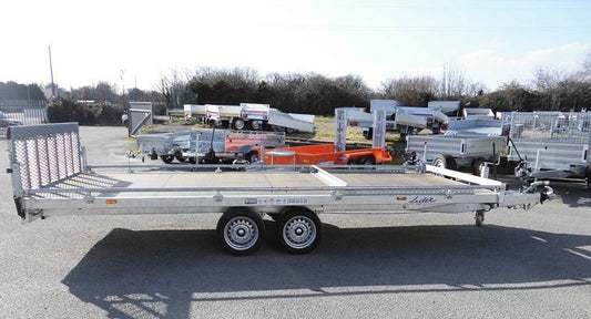 Remorque plateau LIDER à roues – PTAC :  2 essieux freinés – 506 x 215 cm