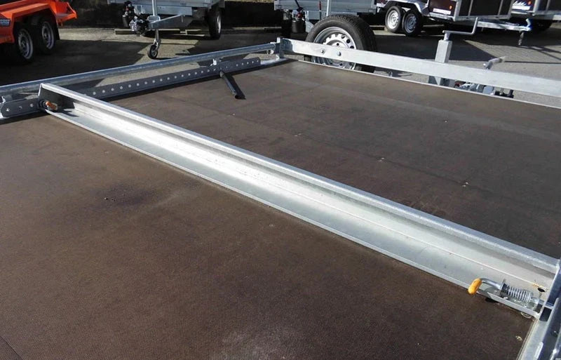 Remorque plateau LIDER à roues – PTAC :  2 essieux freinés – 506 x 215 cm